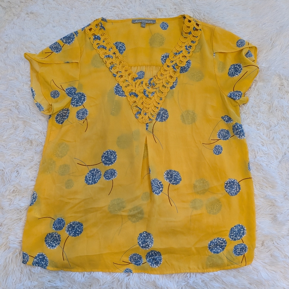 Daniel Rainn Yellow Floral Women's Top Medium